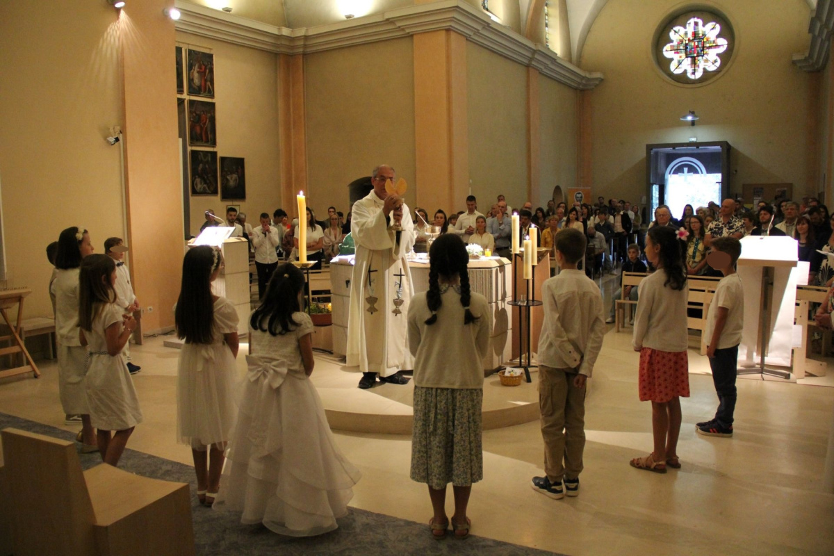 12 Première communion 09 05 26